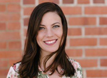 Kathryn Kellogg blogs in the zero waste niche. She says, "All of my trash for the past two years fits in a 16 oz mason jar." Check out her blogging journey.